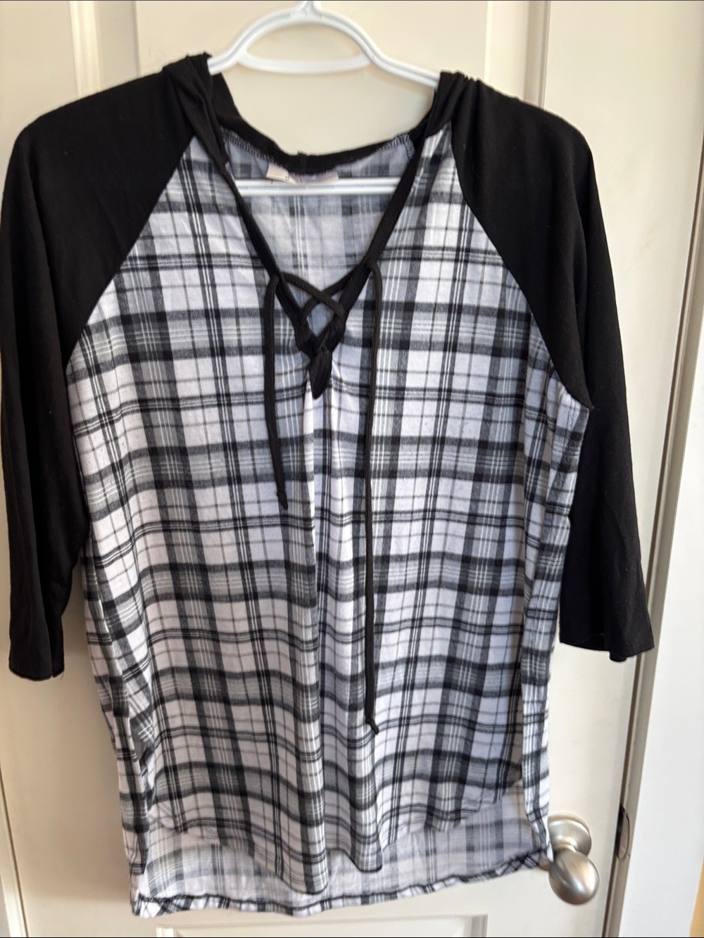 just be Black & White Plaid Raglan Lace-Up Long Sleeve Top